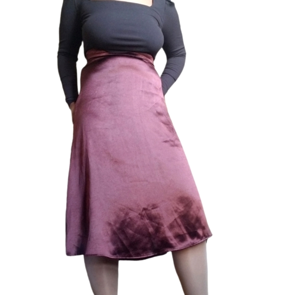 SOLD || H&M || Knee Length Silk Skirt